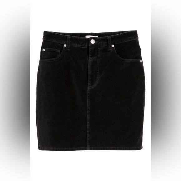 Black Velvet mini Skirt - H&M - Size 6 - with pockets - Picture 2 of 6